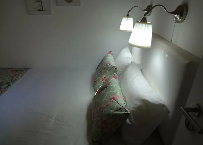 Cantinho Flores Ii 公寓 *