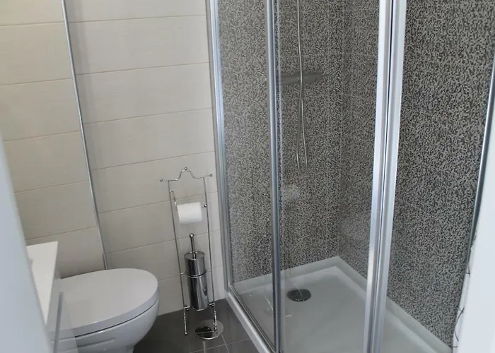 Cantinho Flores Ii 公寓 *