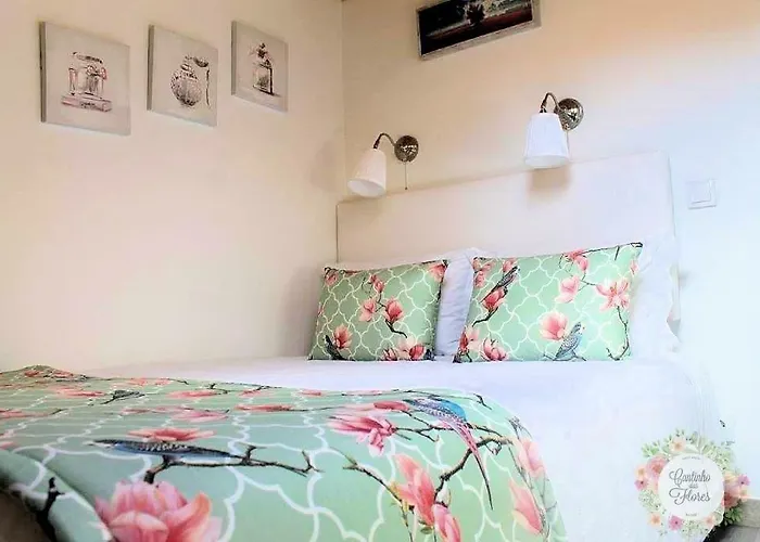 Cantinho Flores Ii 公寓