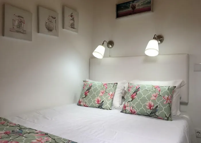 Cantinho Flores Ii 公寓 *